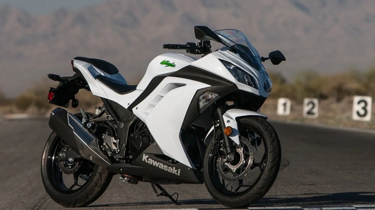 Kawasaki Ninja 300 2026 en México | Regreso Triunfal con Precio Competitivo