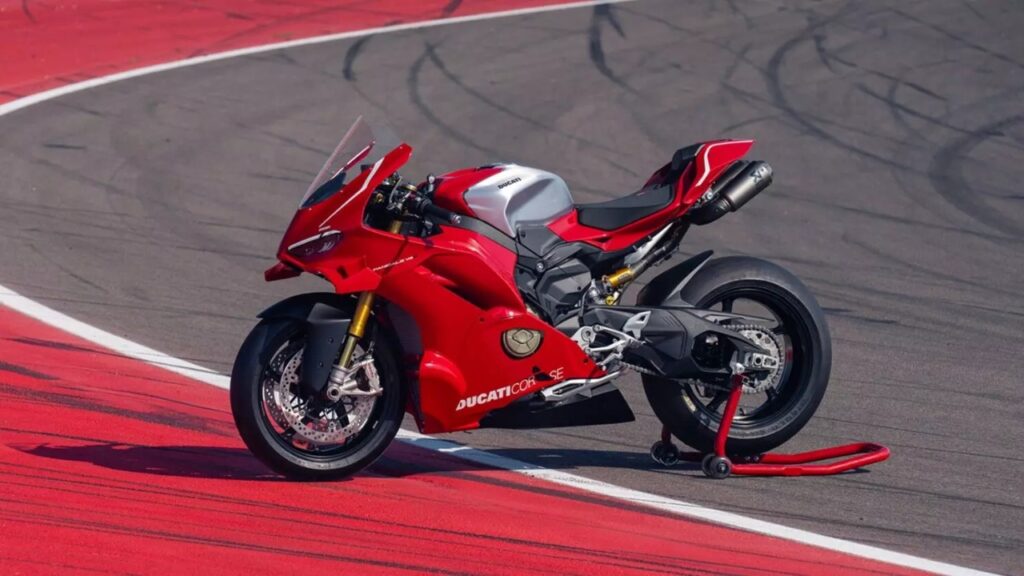 Sonidos y Aceleración de Superbikes 2026: Ducati Panigale V4 y Yamaha R1