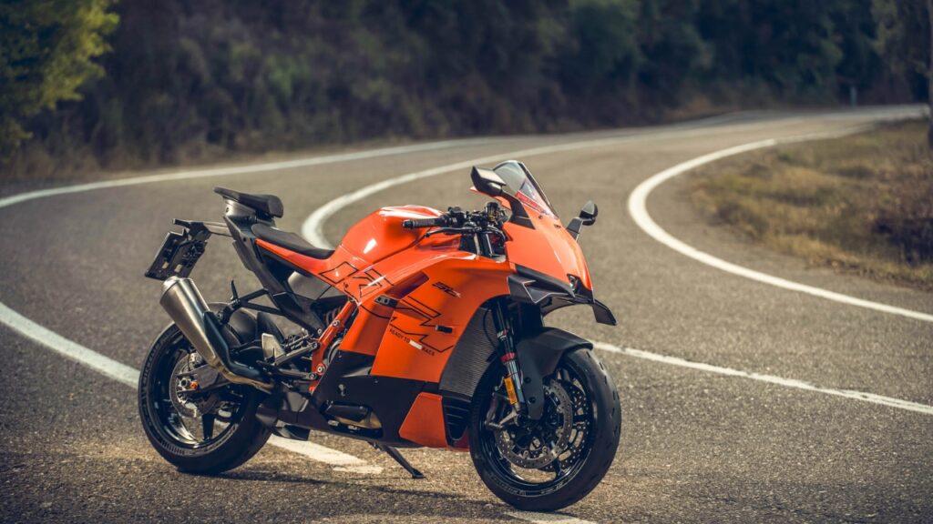 KTM RC 450 2026: Todo sobre la Nueva Deportiva Bicilíndrica de Origen Chino