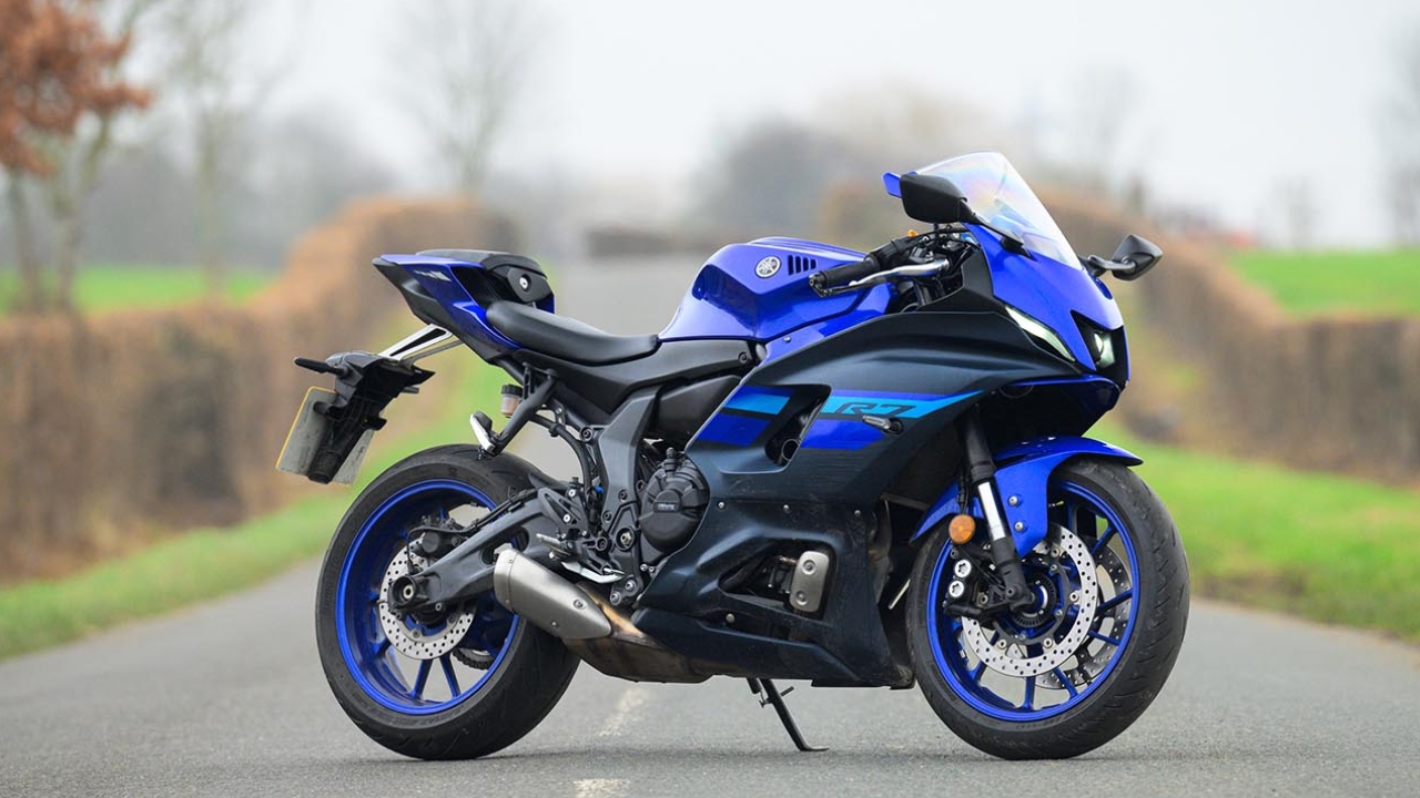 Yamaha R7 – La Deportiva que Supera a Motos Más Rápidas con Habilidad y Control